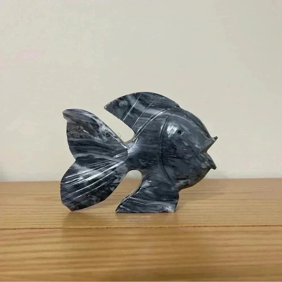 Angelfish Carved Stone Figurine Polished Rock Fish Gray White Granite Marble - Picture 2 of 5